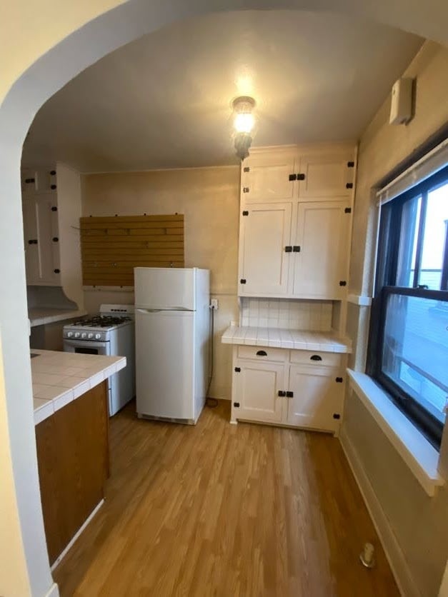 Photo - 528 State St