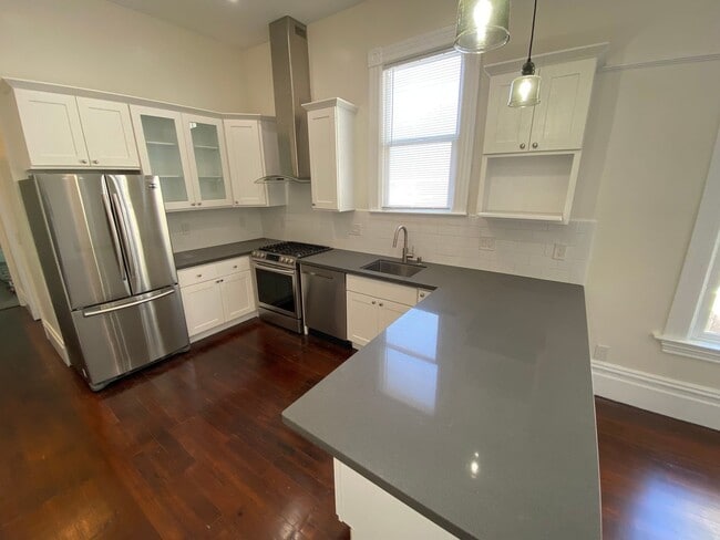 Building Photo - 671-673 11th St Unit 673 B