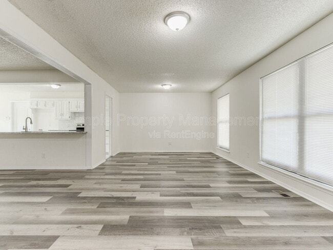 Photo - 704 Pepperdine Ave