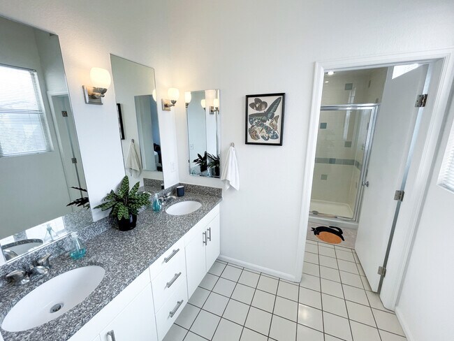 2 bedroom master bath