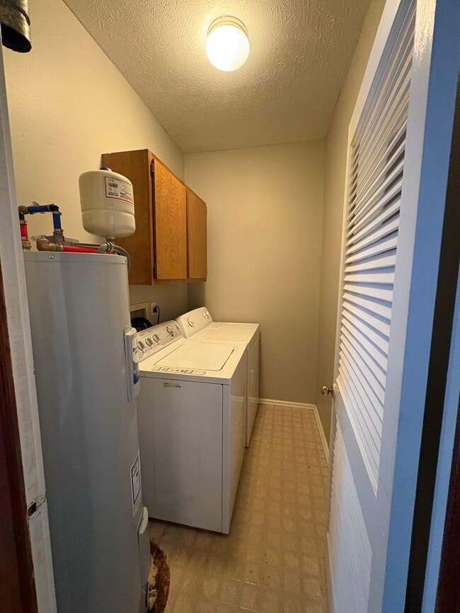 Photo - 1338 College St Unit 4
