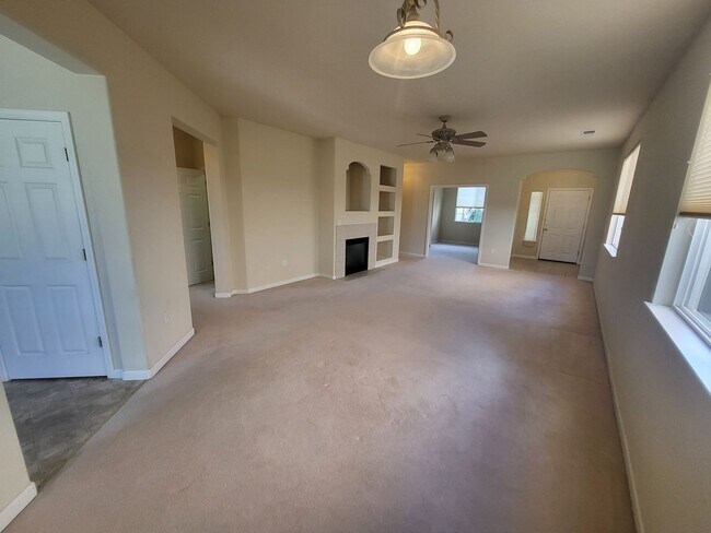 Photo - 353 Royal Troon Dr