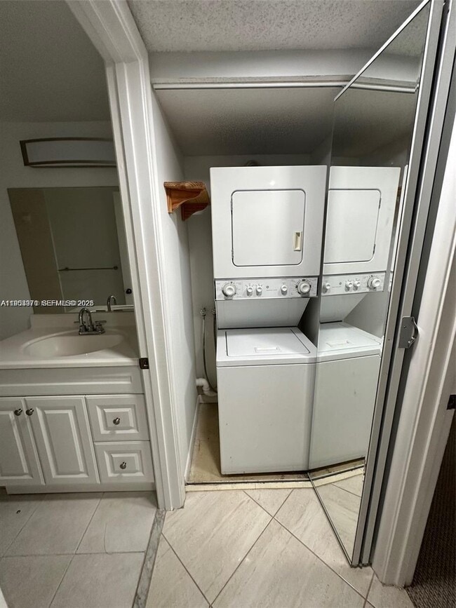 Photo - 1200 SW 124th Terrace Unit 202-O