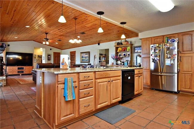 Photo - 4513 Center Point Rd