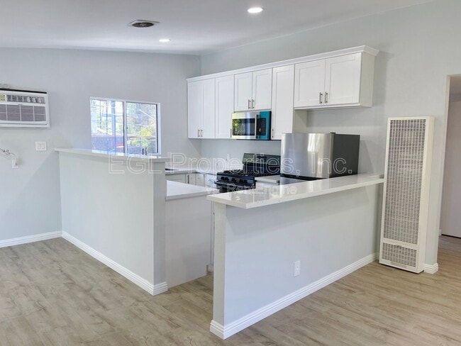 Photo - 360 N San Vicente Blvd