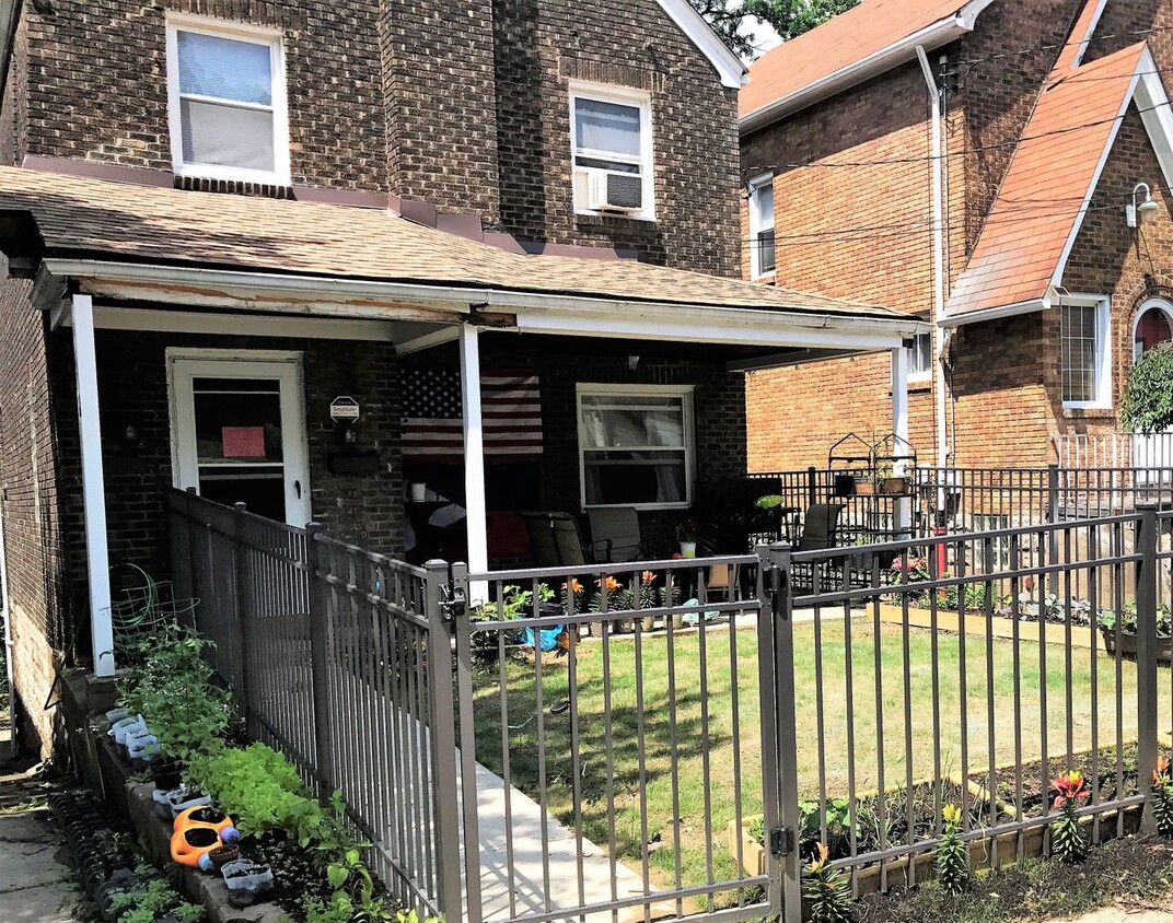 Squirrel Hill - Single Family House on Ros... - Squirrel Hill - Single Family House on Ros...