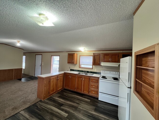 Building Photo - 3536 Loveside Terrace