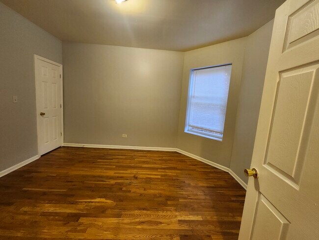 Photo - 8016 S Ingleside Ave Unit 2S