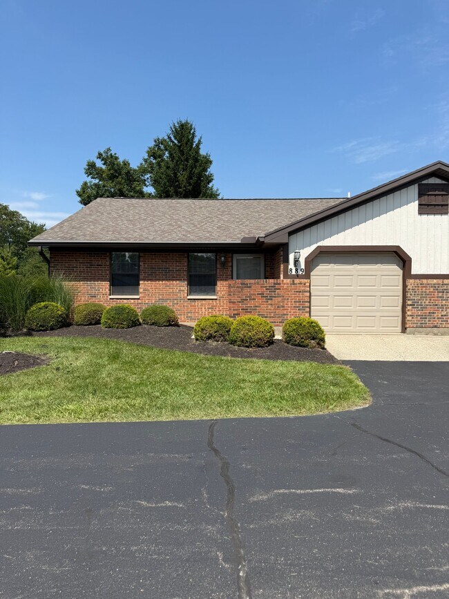 889 Peach Leaf Dr