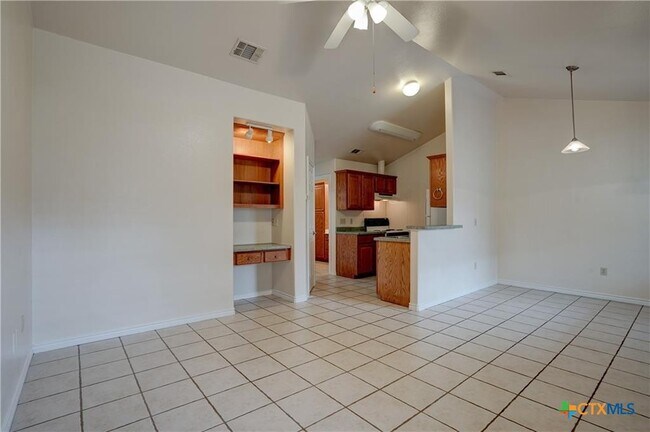 Photo - 412 Burleson St Unit 122