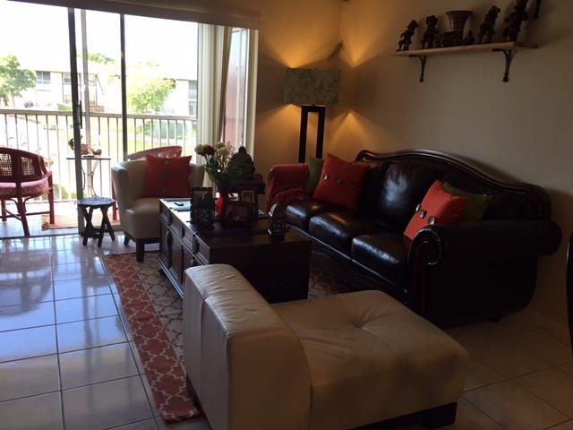 sala de estar - 2391 NW 89th Dr Unidad 410