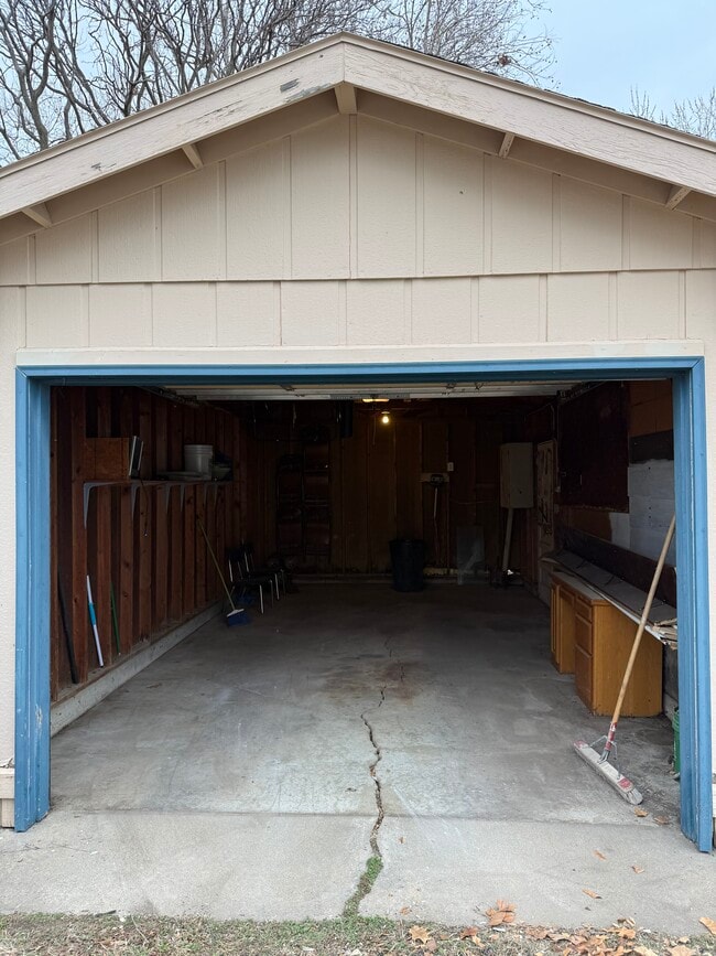 Photo - 712 Roanoke St