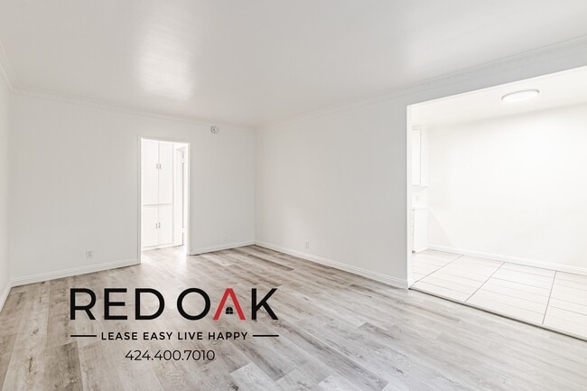 Photo - 5832 Carlton Way Unit 2