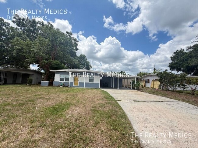 Photo - 3612 Surrey Dr