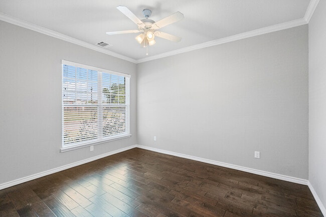 Photo - 2909 Gordon Ave