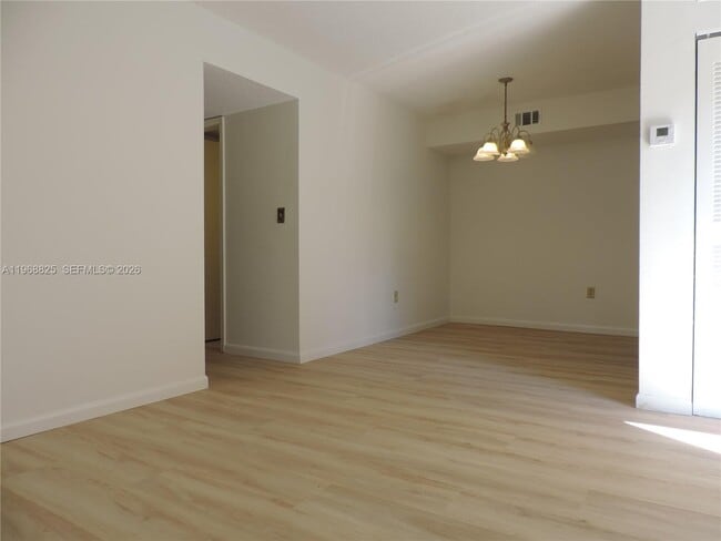 Building Photo - 566 NW 114th Ave Unit 204