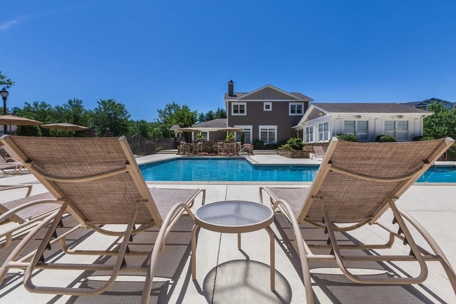 Photo - Seasons at Biltmore Lake Condominiums