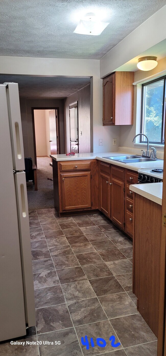 Photo - 410 6th St Unit 410 6th Street Apt2