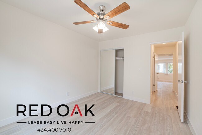 Photo - 6738 1/4 Independence Ave-107 Unidad 107