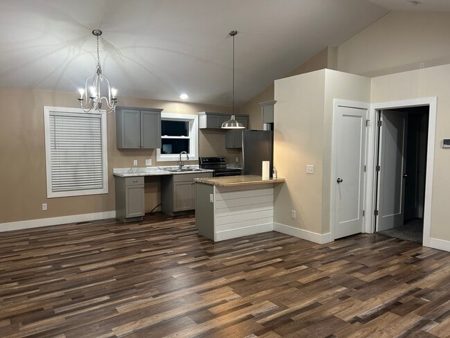 Photo - 223 Winter St