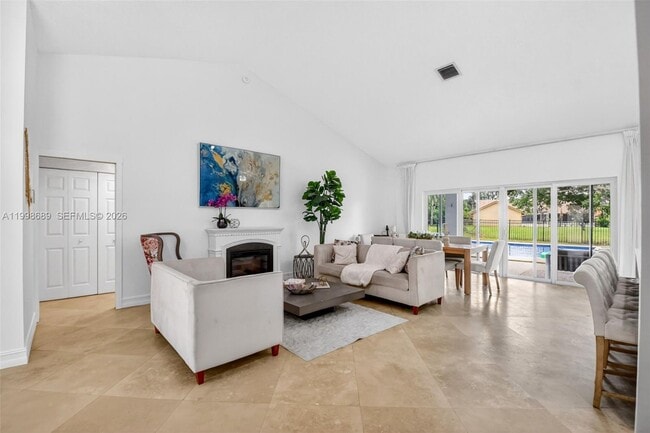 Photo - 9592 Majestic Way