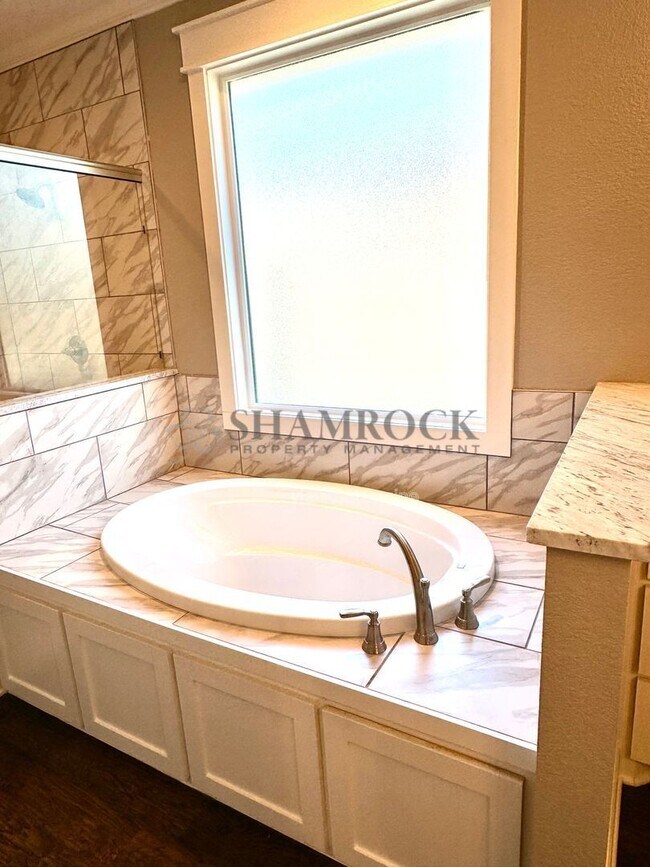 Photo - 10305 T Bury Ln