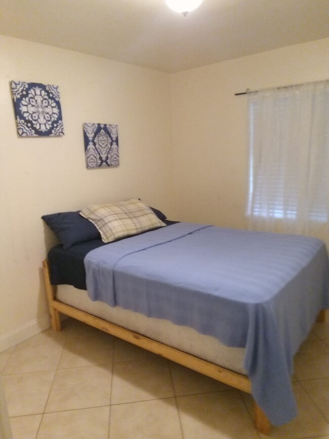 Building Photo - 709 Wisteria Ave Rental