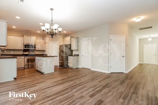 Photo - 426 Village Park Dr