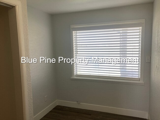 Photo - 3354 E Iona Rd Unidad 6