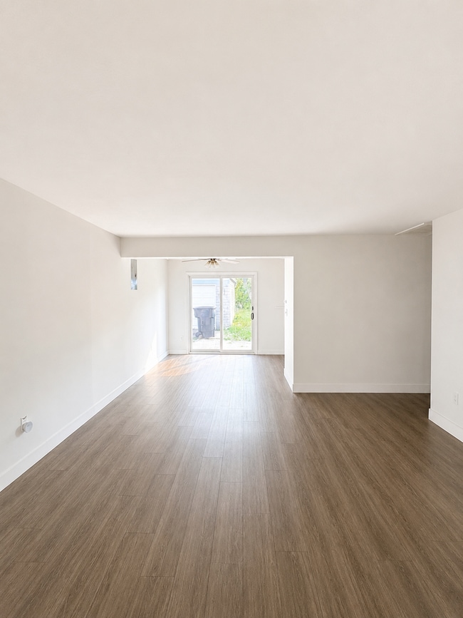Photo - 220 Sherwood Dr