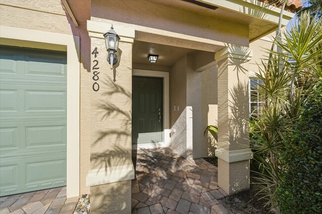 Photo - 4280 55th St