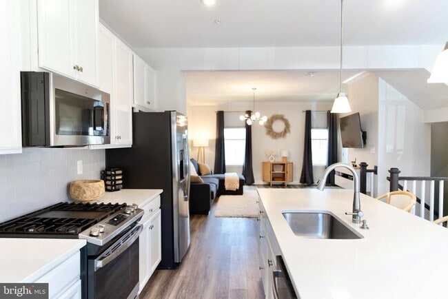 Building Photo - 6063 Piscataway St Rental