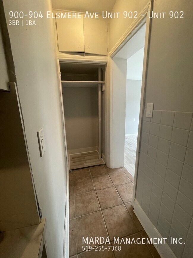 Photo - PRIME 3 BED/1 BATH UNIT BY ERIE ST! + HYDRO & GAS! Unit 902