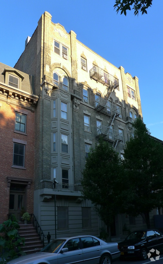 260 Cumberland Street Apartments For Rent in Brooklyn, NY