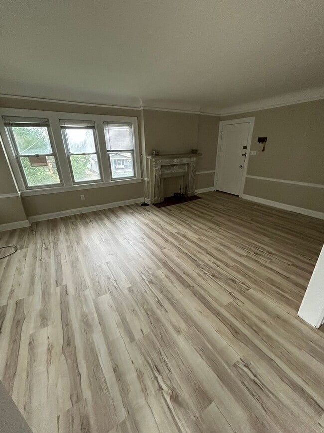 Photo - 2299 Ogontz Ave