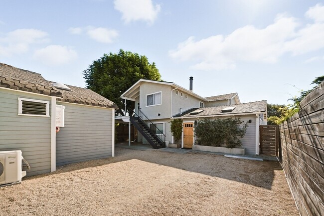 Photo - 611 W Mission St Unidad B