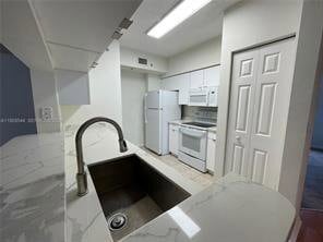 Photo - North Bay Road, Sunny Isles Beach, FL 33160 - 3 BR 2 BA condo