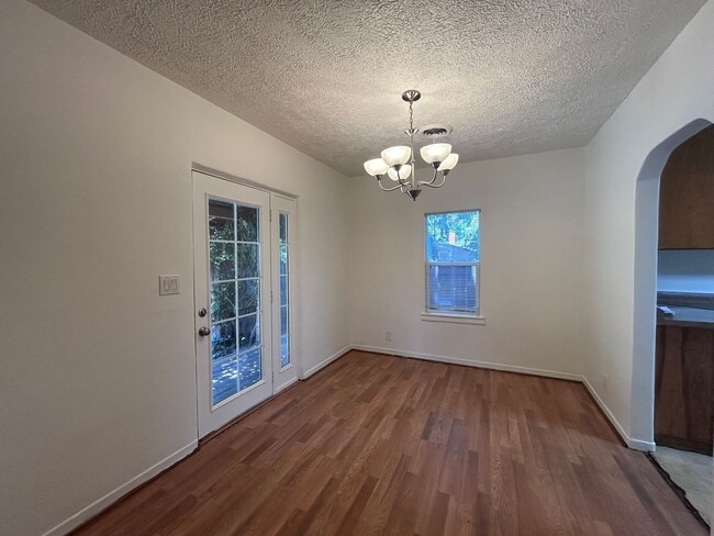 Photo - 3bd 1ba