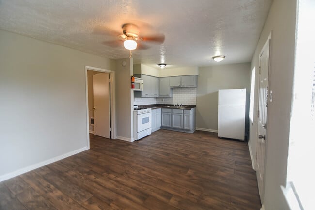 View of the Kitchen - 311 Campbell Ave Unit #5