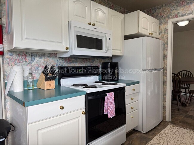 Photo - 3117 8th St N