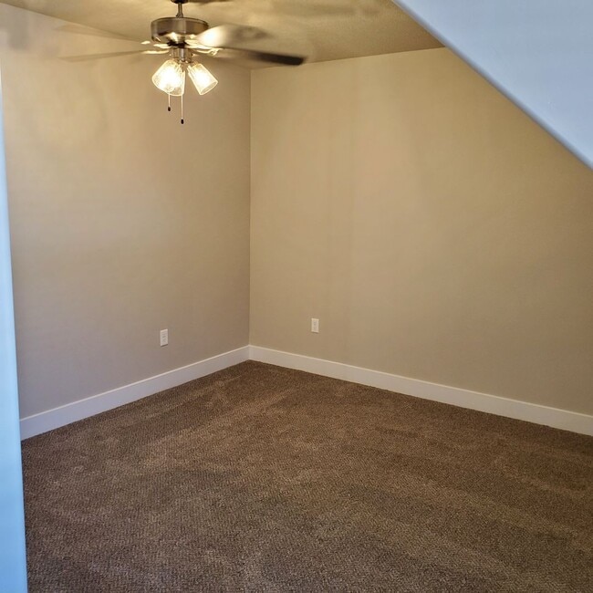 Photo - Welcoming 2 Bed, 2.5 Bath Townhouse