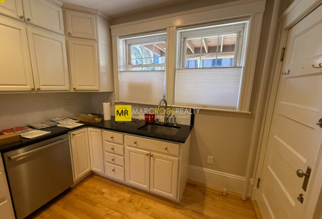 Photo - 171 Hancock St Unidad 1