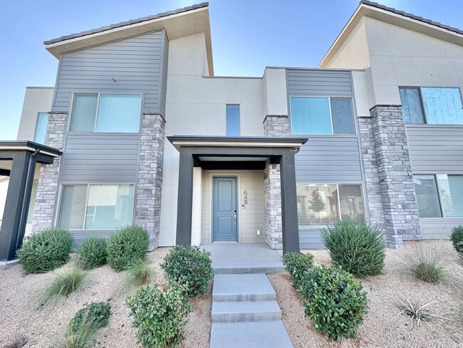 Photo - Desert Color Townhome!