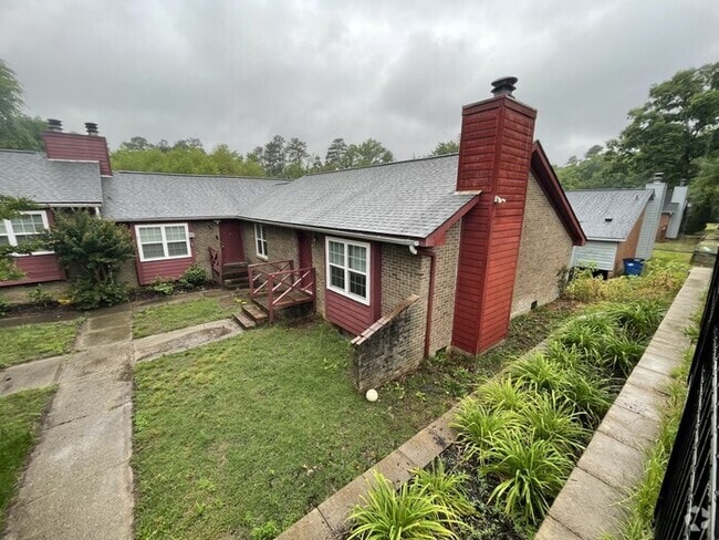 Building Photo - 2 bd 2 bath Rental