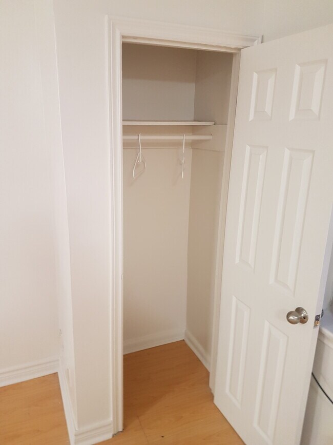 Photo - Beautiful studio available for rent Unit 7