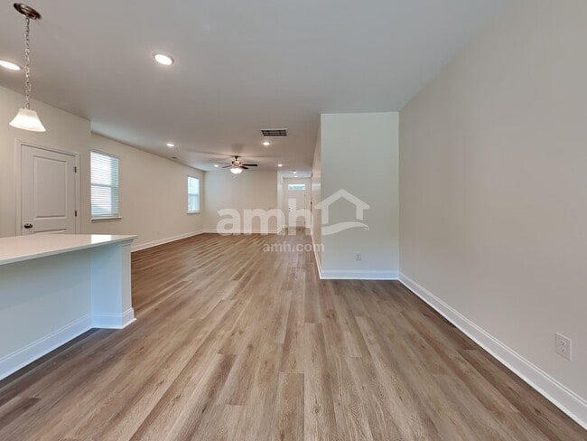 Photo - 1617 Lamplighter Ln