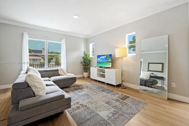 Photo - 4711 N Miami Ave