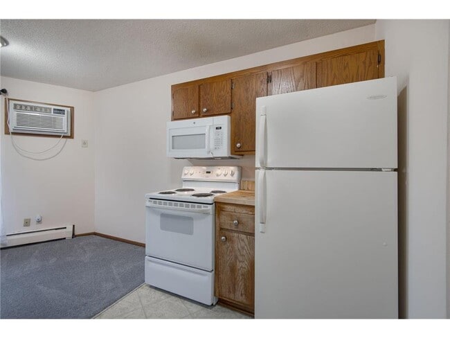 Photo - 6015 W Broadway Unit 304