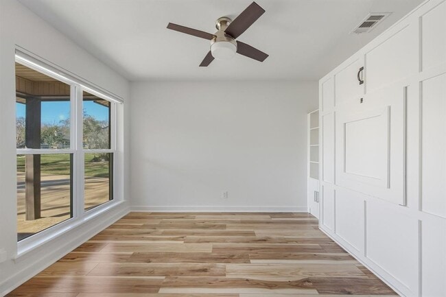 Photo - 1912 Cannonwood Ln