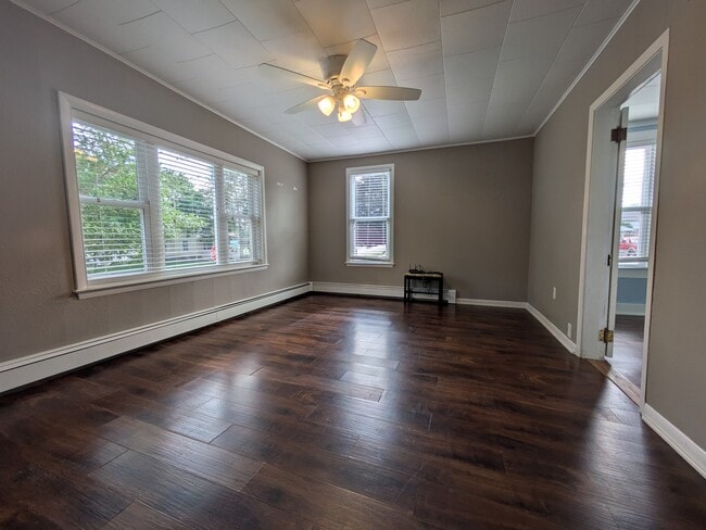 Photo - 202 E Wilson St